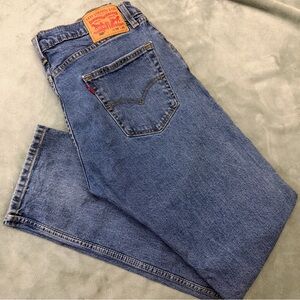 Levi’s 505 Regular Fit Jeans – Classic Medium Wash